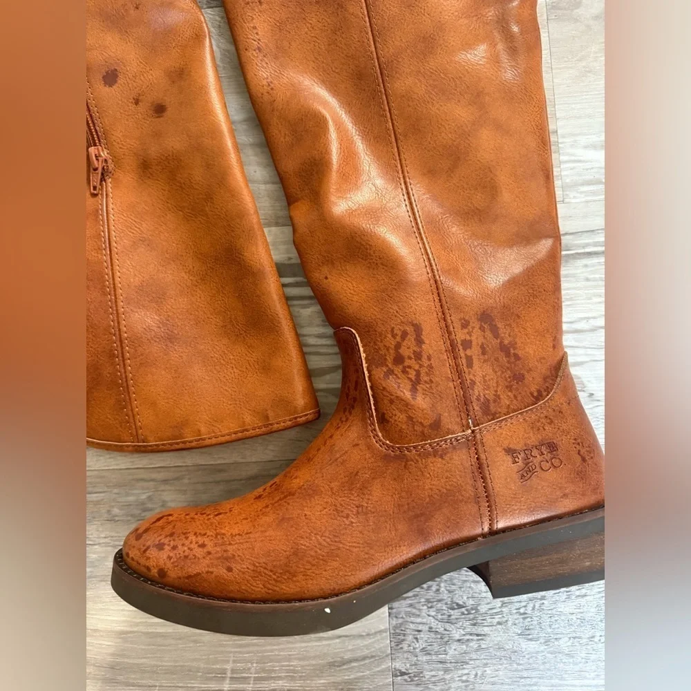 FRYE AND CO. stylish brown
